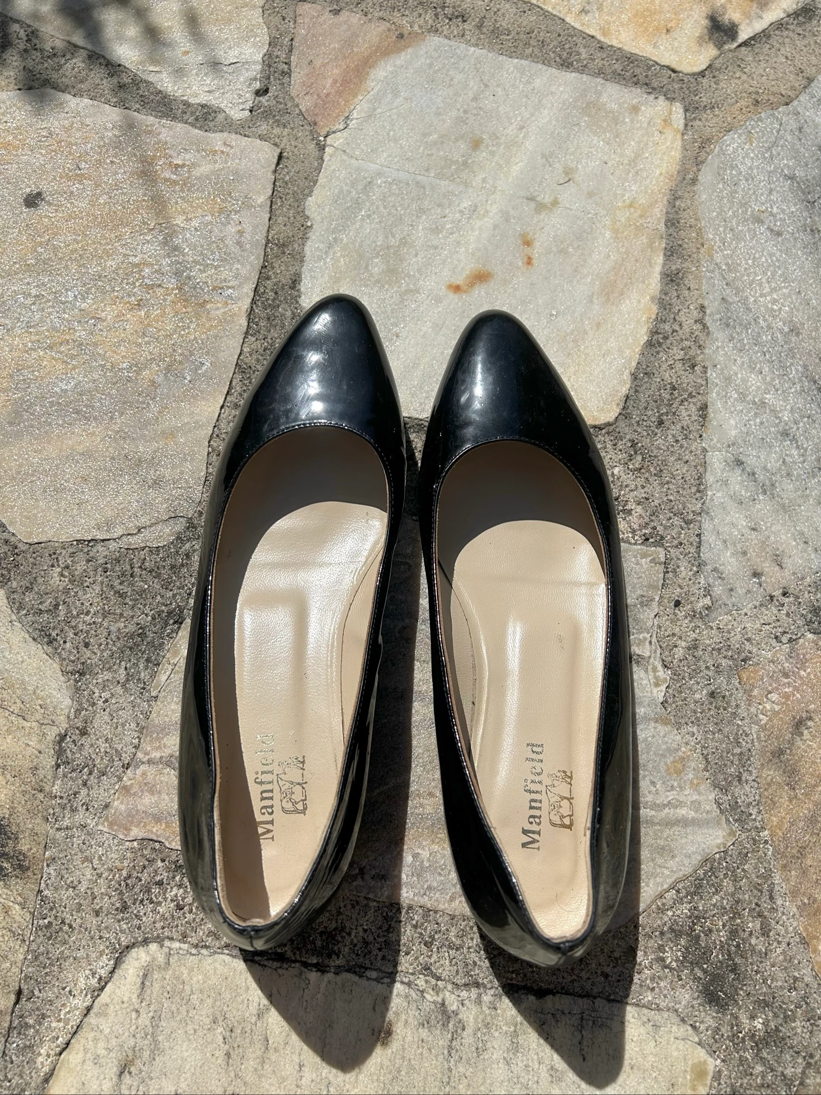 Ballerines noir en cuir verni véritable bout pointu Pointure 40 et demi Manfield